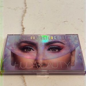 Huda Beauty Mercury Retrograde Eyeshadow Palette